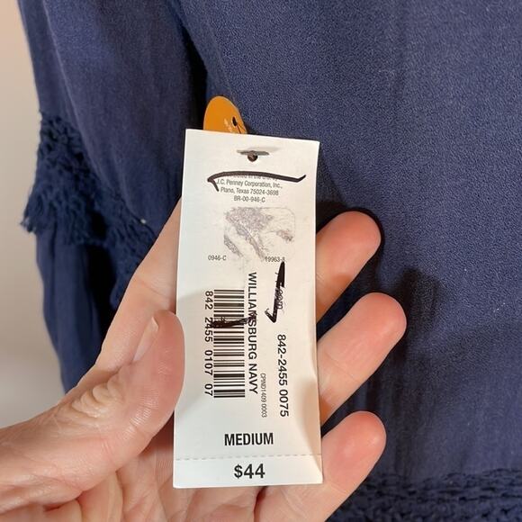 NWT a.n.a. Williamsburg navy tunic blouse - Picture 10 of 10